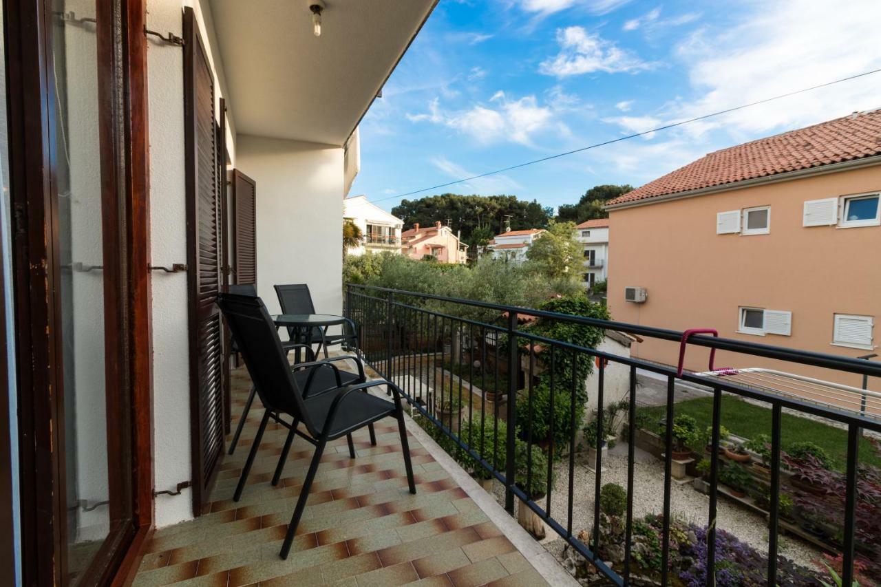 Apartment Beautiful Garden Poreč Exterior foto